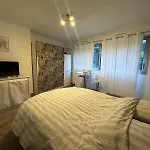 Superbe Studio Miromesnil Elysee